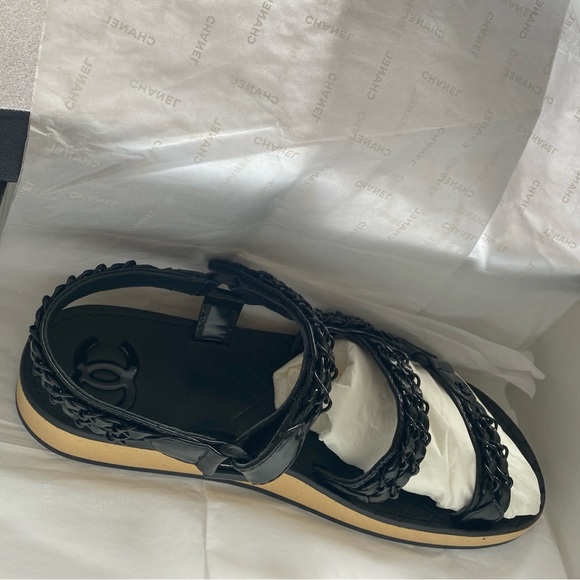 Chanel Black Patent Leather Chain Link Velcro Sandals - BRAND NEW W/ BOX+RECEIPT - Picture 7 of 14
